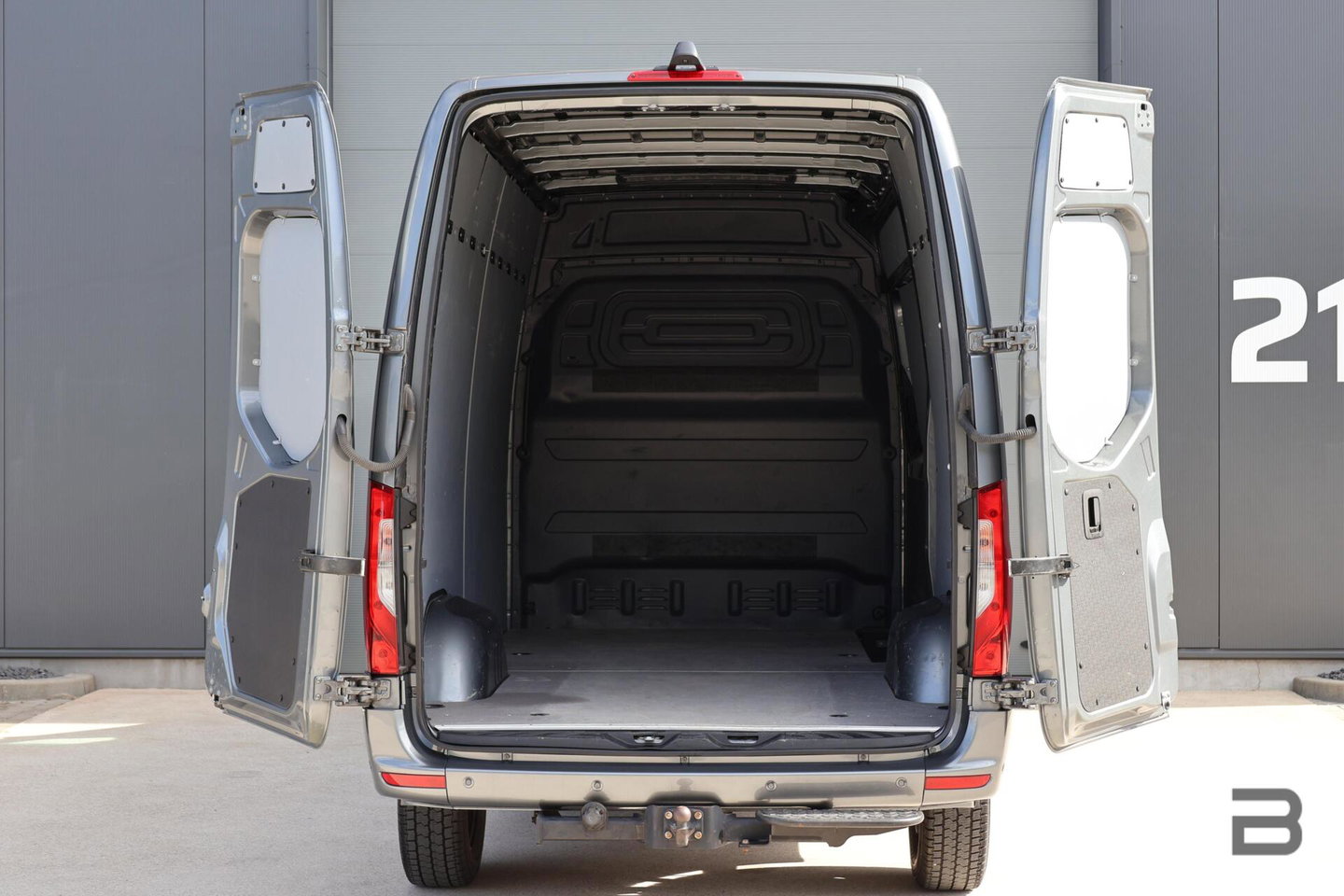 Mercedes-Benz Sprinter bestel 319 1.9 CDI L2H2 / LED / Geveerde Stoel / Groot Navi / Leer / Camera
