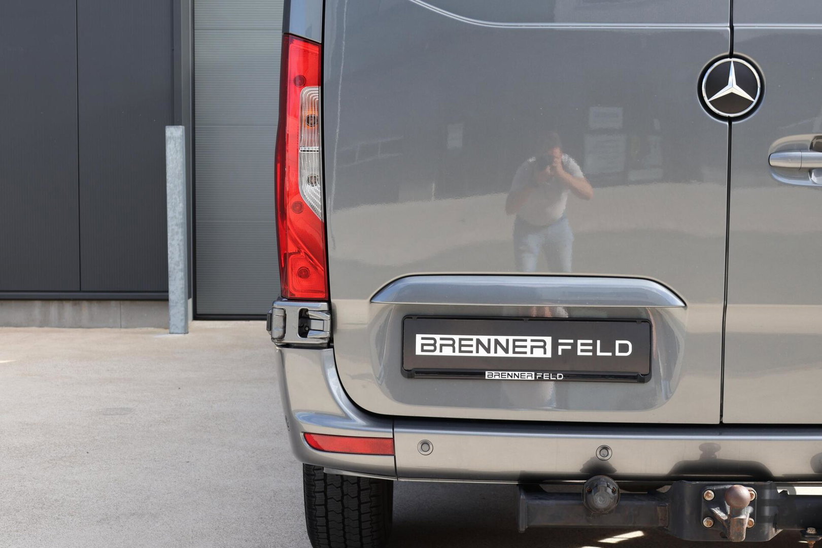 Mercedes-Benz Sprinter bestel 319 1.9 CDI L2H2 / LED / Geveerde Stoel / Groot Navi / Leer / Camera