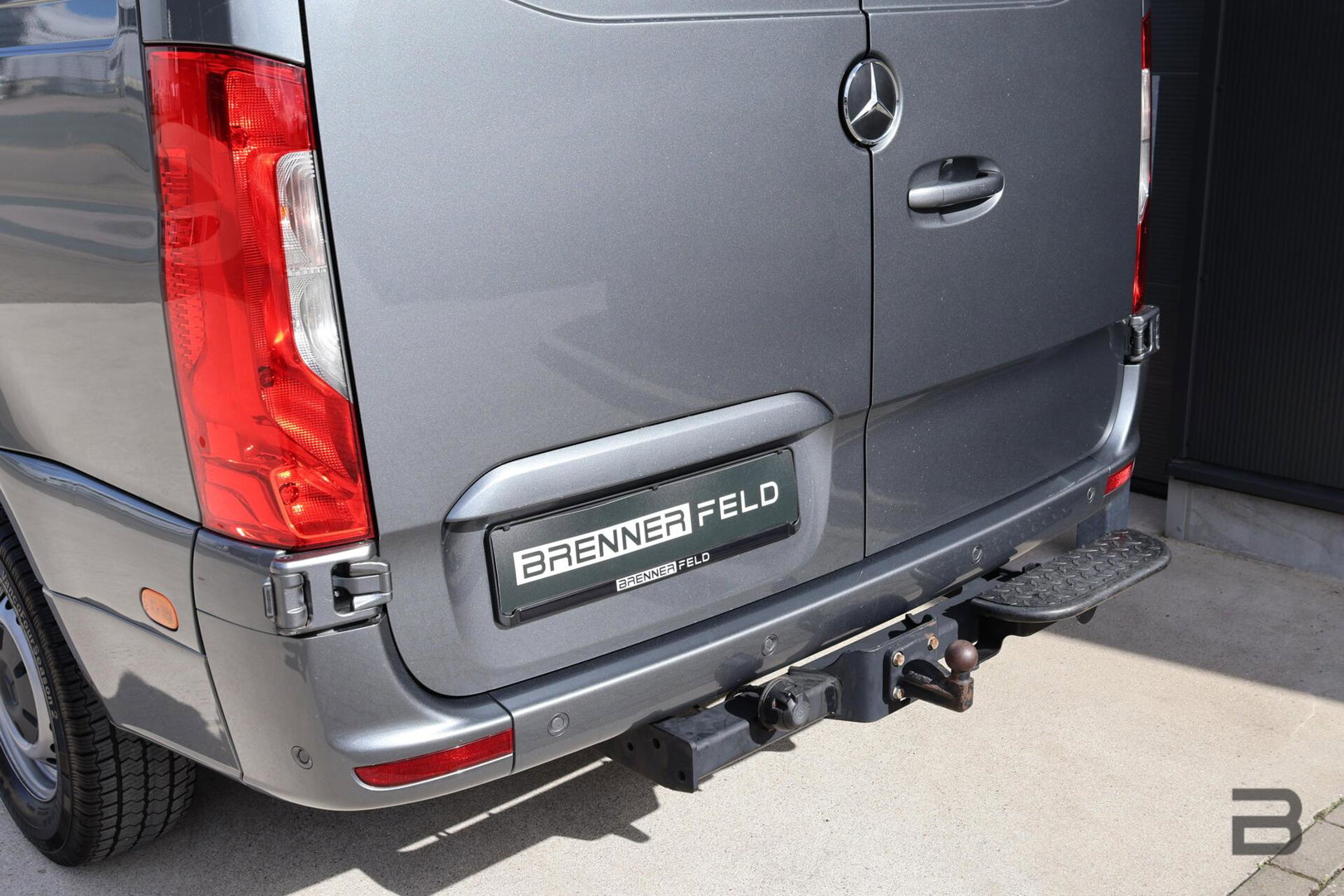 Mercedes-Benz Sprinter bestel 319 1.9 CDI L2H2 / LED / Geveerde Stoel / Groot Navi / Leer / Camera