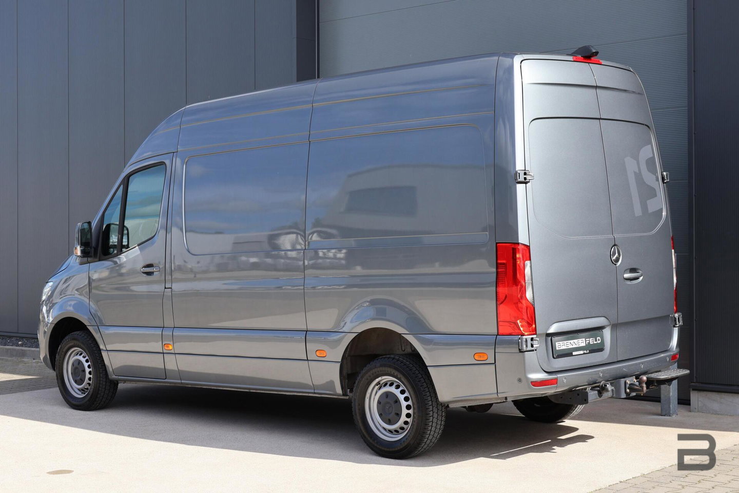 Mercedes-Benz Sprinter bestel 319 1.9 CDI L2H2 / LED / Geveerde Stoel / Groot Navi / Leer / Camera