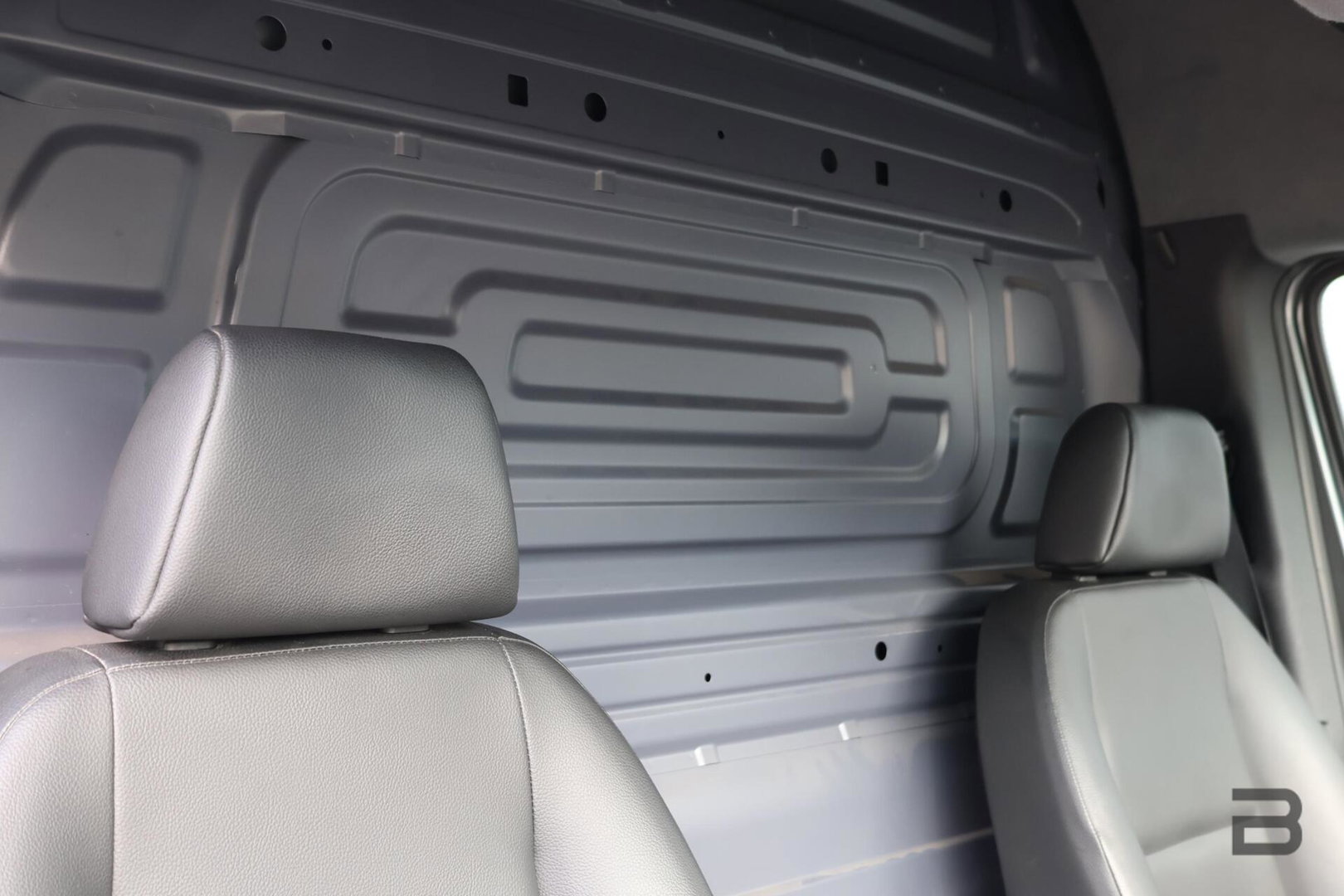 Mercedes-Benz Sprinter bestel 319 1.9 CDI L2H2 / LED / Geveerde Stoel / Groot Navi / Leer / Camera