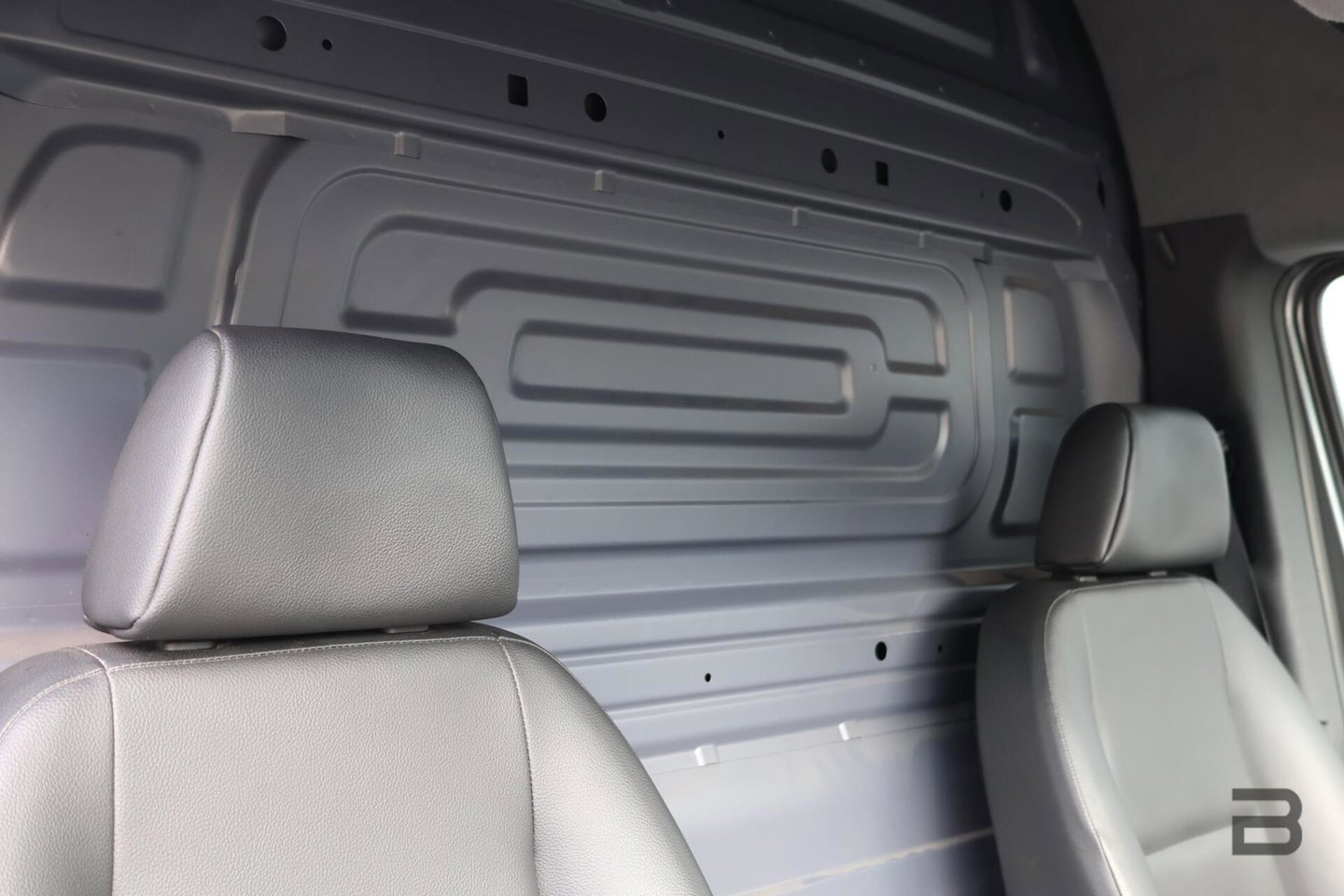 Mercedes-Benz Sprinter bestel 319 1.9 CDI L2H2 / LED / Geveerde Stoel / Groot Navi / Leer / Camera