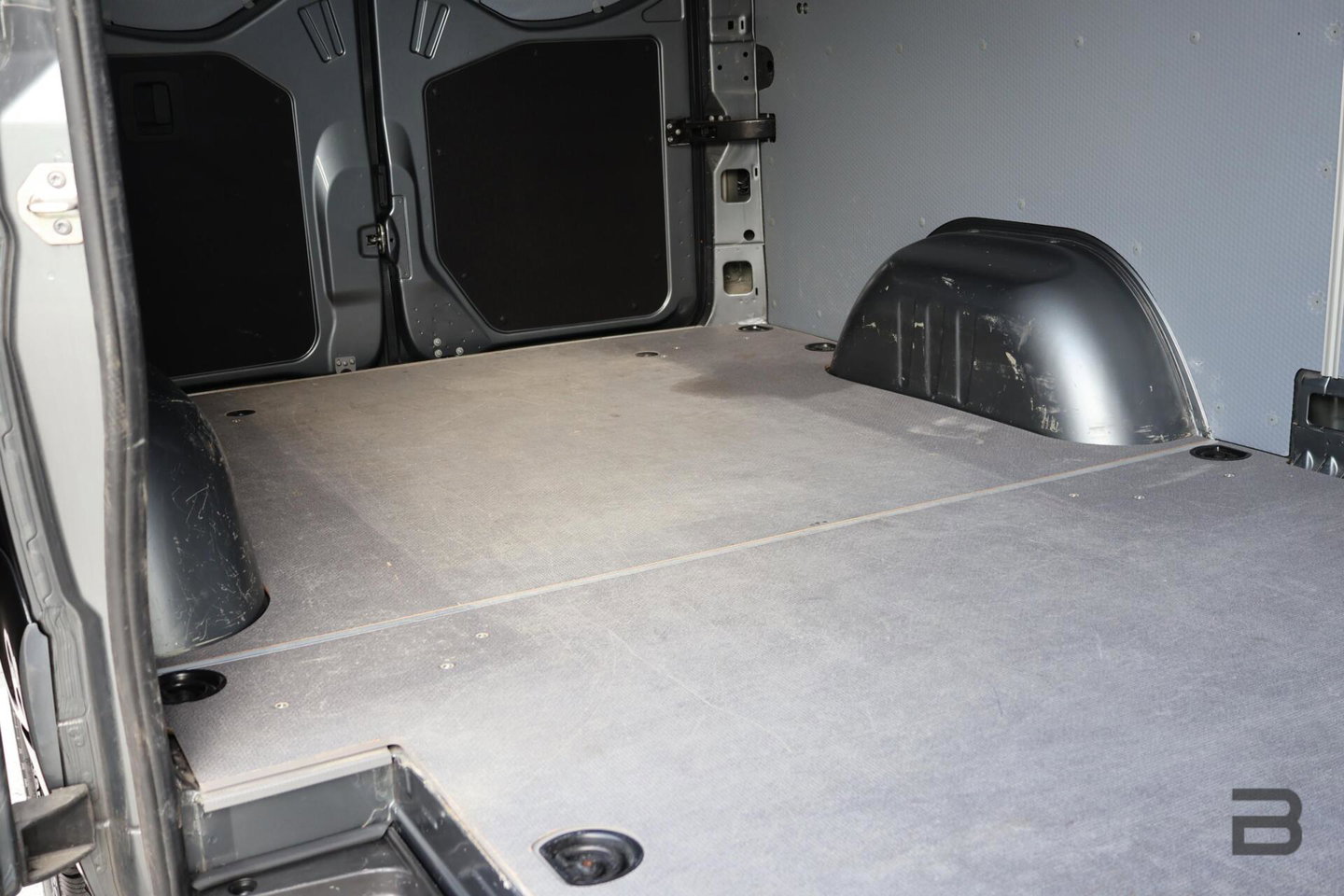 Mercedes-Benz Sprinter bestel 319 1.9 CDI L2H2 / LED / Geveerde Stoel / Groot Navi / Leer / Camera