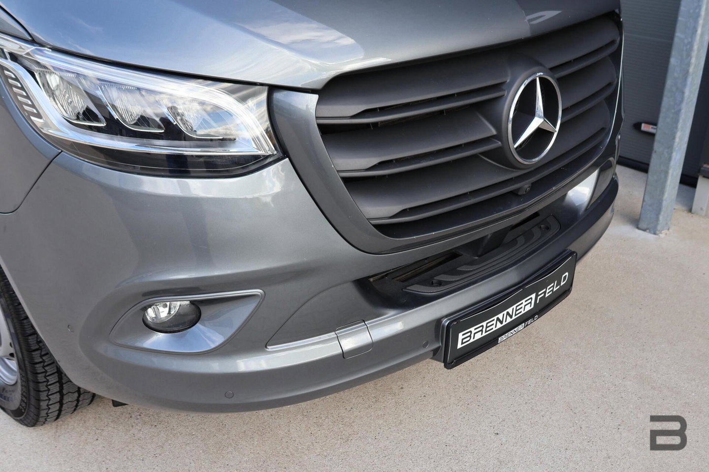 Mercedes-Benz Sprinter bestel 319 1.9 CDI L2H2 / LED / Geveerde Stoel / Groot Navi / Leer / Camera