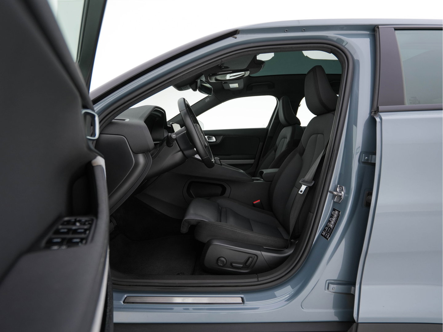 Polestar 2 Long Range Dual Motor 78 kWh [3-Fase-11kW] {SoH-88%} (INCL-BTW) Aut. *PANO | FULL-LED | HARMAN-KARDON | MEMORY-PACK | CAMERA | KEYLESS | LANE-ASSIST | DIGI-COCKPIT | CARPLAY | DAB+ | HEATED-COMFORTSEATS | CRUISE | TOWBAR | 20''ALU*