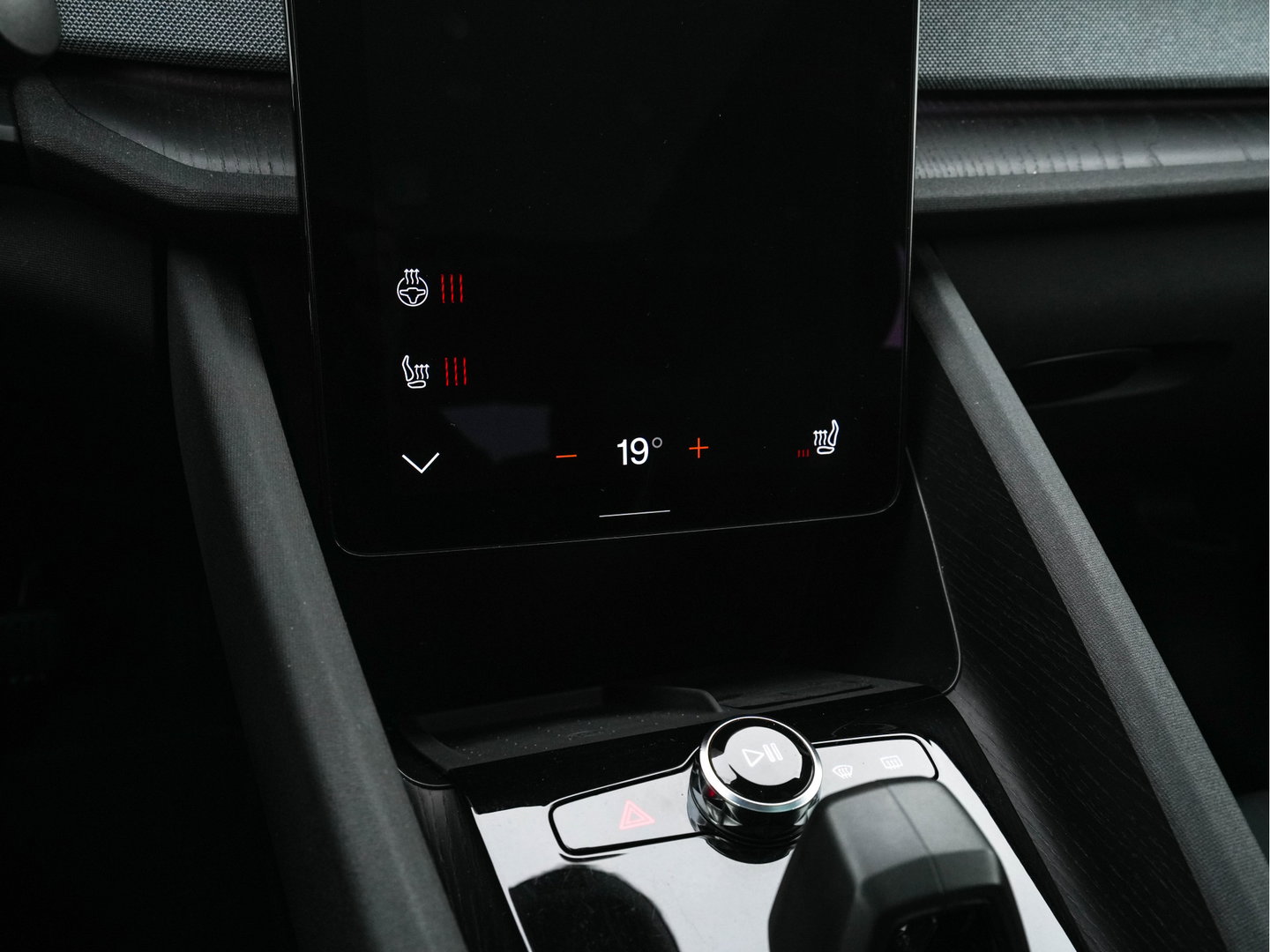 Polestar 2 Long Range Dual Motor 78 kWh [3-Fase-11kW] {SoH-88%} (INCL-BTW) Aut. *PANO | FULL-LED | HARMAN-KARDON | MEMORY-PACK | CAMERA | KEYLESS | LANE-ASSIST | DIGI-COCKPIT | CARPLAY | DAB+ | HEATED-COMFORTSEATS | CRUISE | TOWBAR | 20''ALU*