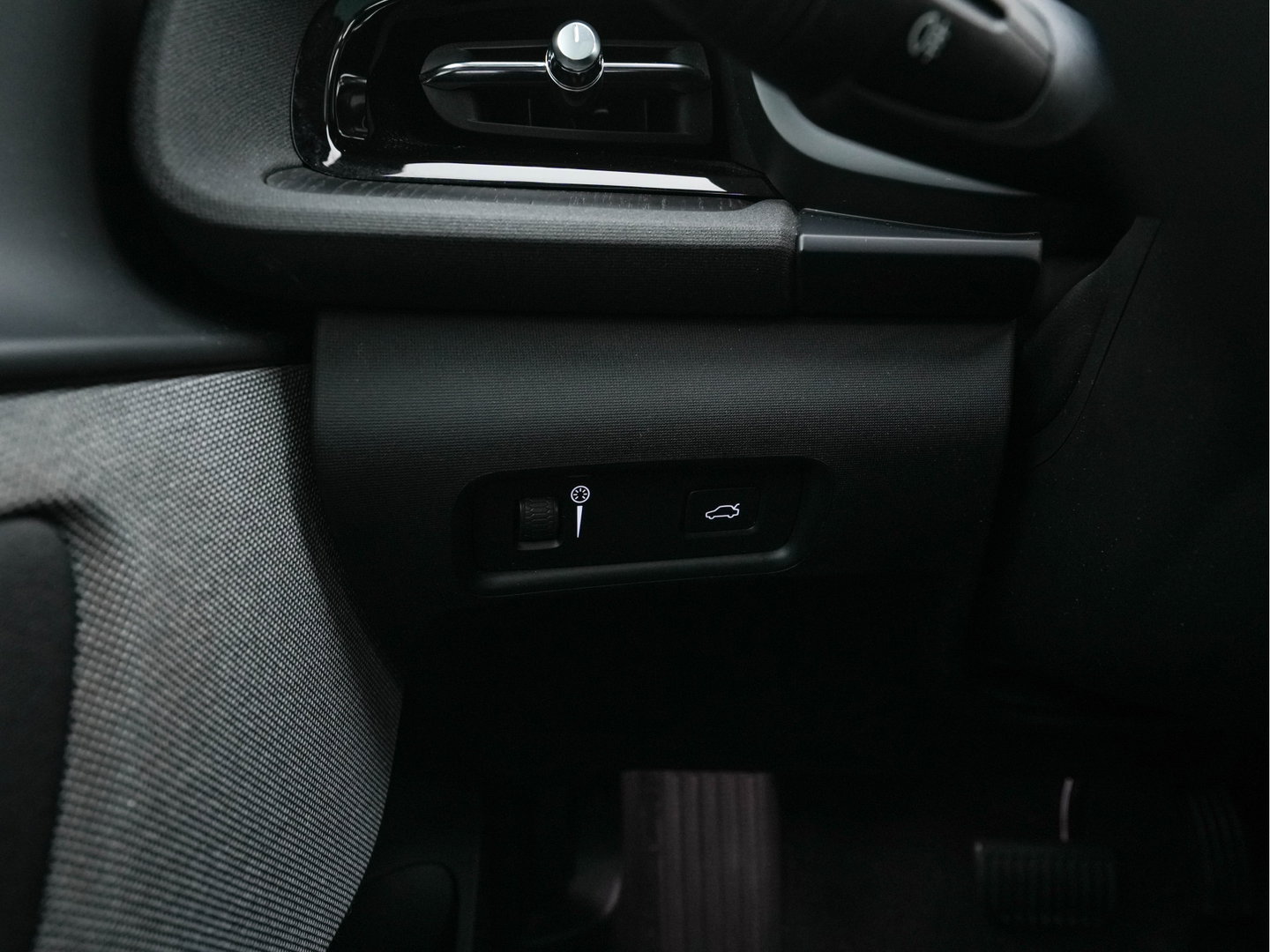 Polestar 2 Long Range Dual Motor 78 kWh [3-Fase-11kW] {SoH-88%} (INCL-BTW) Aut. *PANO | FULL-LED | HARMAN-KARDON | MEMORY-PACK | CAMERA | KEYLESS | LANE-ASSIST | DIGI-COCKPIT | CARPLAY | DAB+ | HEATED-COMFORTSEATS | CRUISE | TOWBAR | 20''ALU*