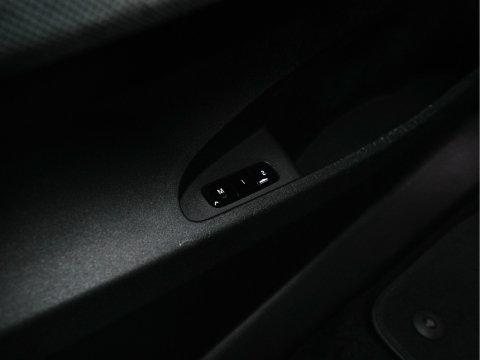 Polestar 2 Long Range Dual Motor 78 kWh [3-Fase-11kW] {SoH-88%} (INCL-BTW) Aut. *PANO | FULL-LED | HARMAN-KARDON | MEMORY-PACK | CAMERA | KEYLESS | LANE-ASSIST | DIGI-COCKPIT | CARPLAY | DAB+ | HEATED-COMFORTSEATS | CRUISE | TOWBAR | 20''ALU*