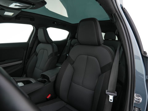 Polestar 2 Long Range Dual Motor 78 kWh [3-Fase-11kW] {SoH-88%} (INCL-BTW) Aut. *PANO | FULL-LED | HARMAN-KARDON | MEMORY-PACK | CAMERA | KEYLESS | LANE-ASSIST | DIGI-COCKPIT | CARPLAY | DAB+ | HEATED-COMFORTSEATS | CRUISE | TOWBAR | 20''ALU*