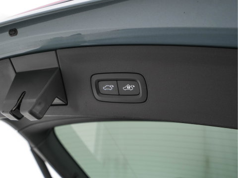 Polestar 2 Long Range Dual Motor 78 kWh [3-Fase-11kW] {SoH-88%} (INCL-BTW) Aut. *PANO | FULL-LED | HARMAN-KARDON | MEMORY-PACK | CAMERA | KEYLESS | LANE-ASSIST | DIGI-COCKPIT | CARPLAY | DAB+ | HEATED-COMFORTSEATS | CRUISE | TOWBAR | 20''ALU*