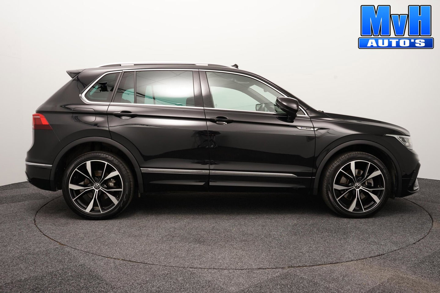Volkswagen Tiguan 1.4 TSI PHEV R-Line|PANO|STOEL/STUUR.VERW|SOH94%