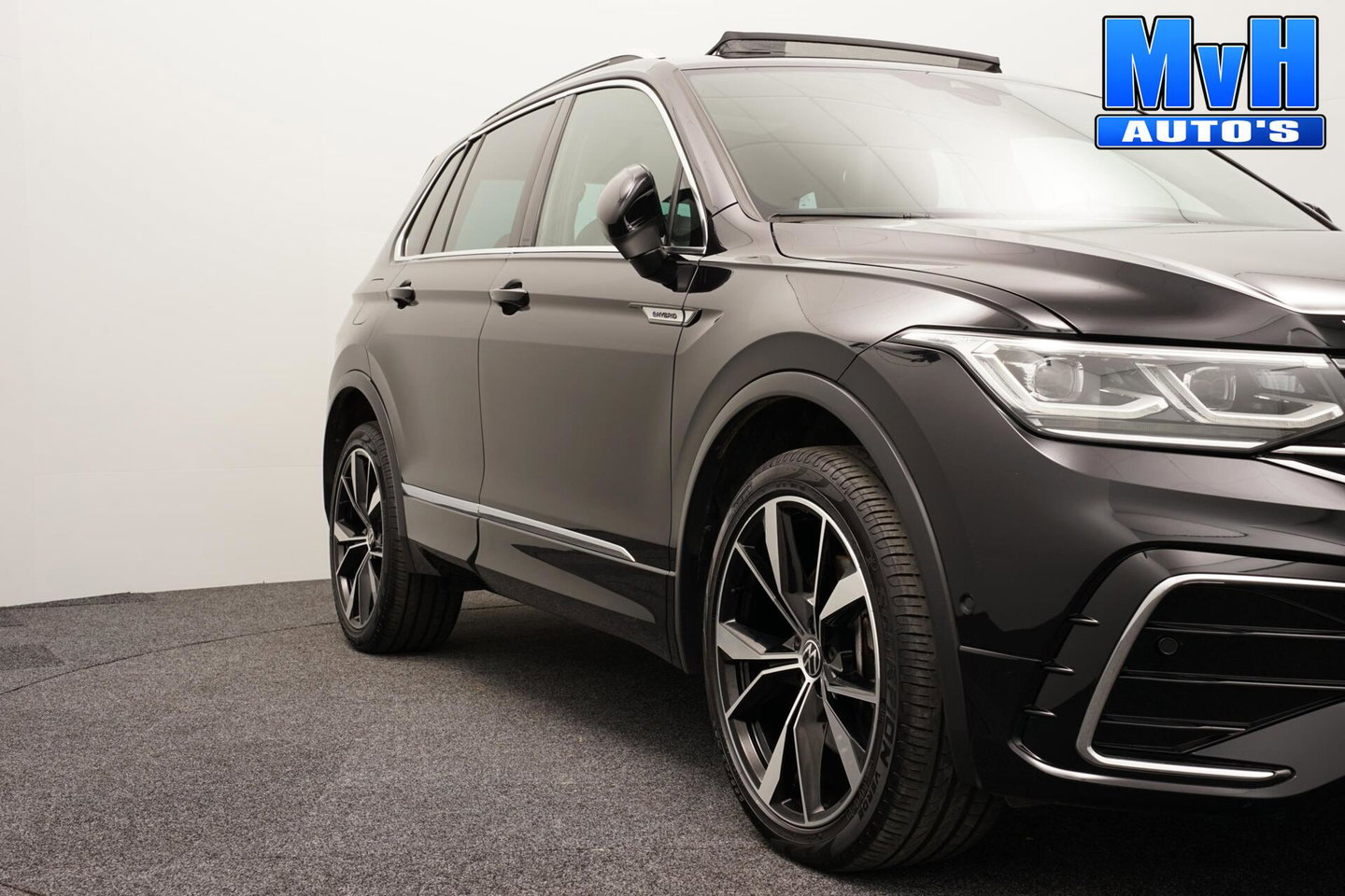 Volkswagen Tiguan 1.4 TSI PHEV R-Line|PANO|STOEL/STUUR.VERW|SOH94%