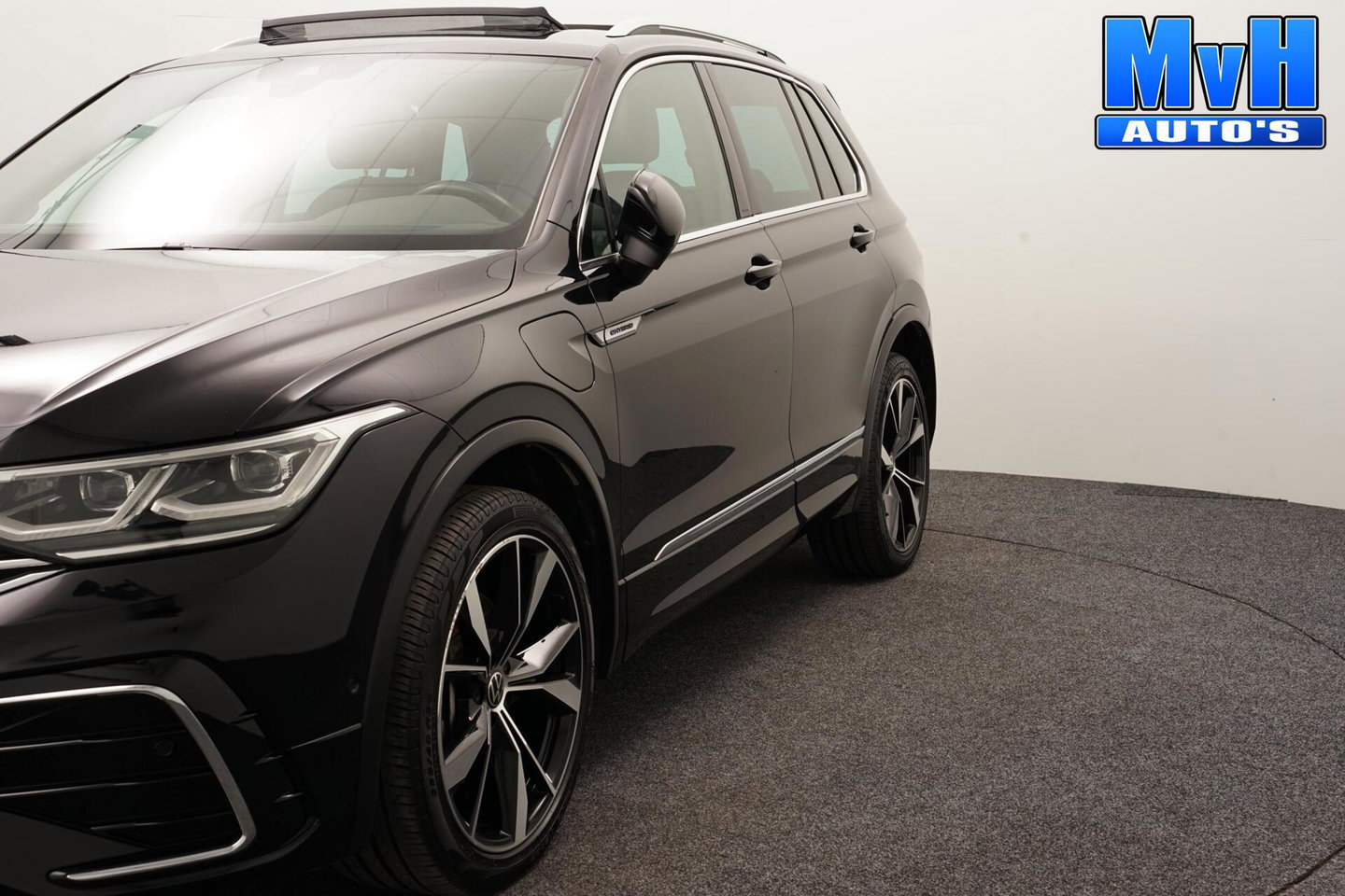 Volkswagen Tiguan 1.4 TSI PHEV R-Line|PANO|STOEL/STUUR.VERW|SOH94%