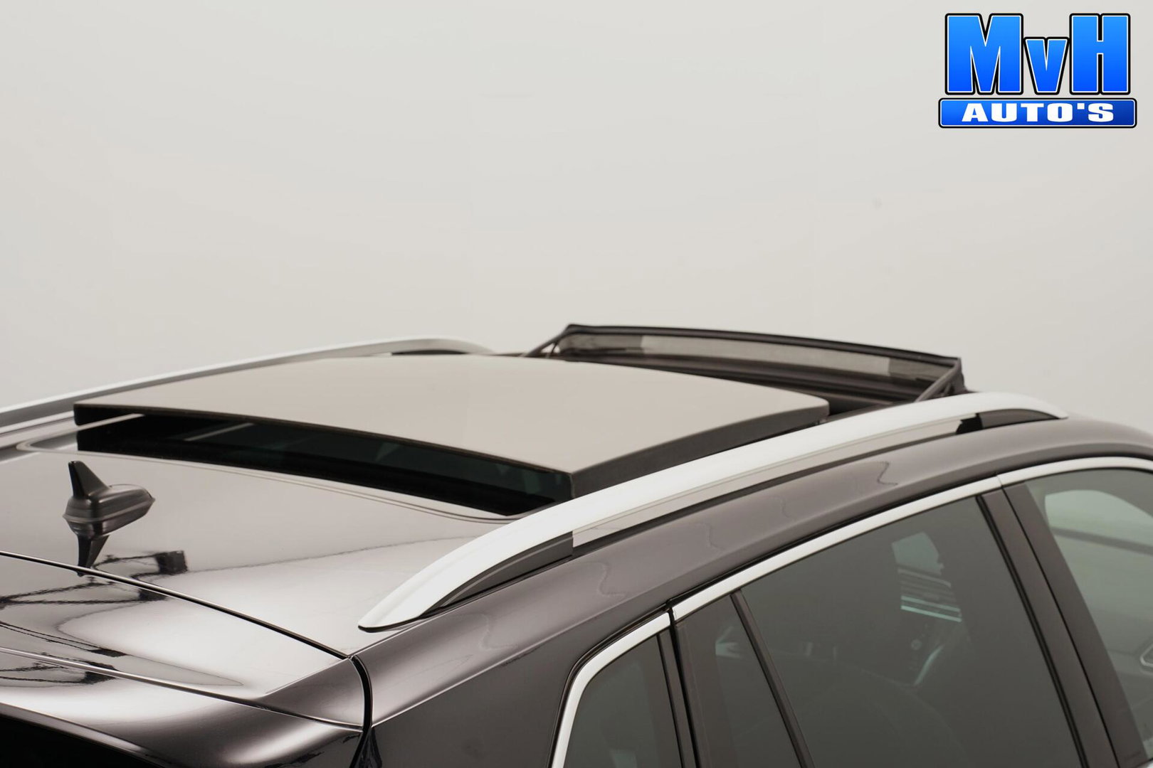 Volkswagen Tiguan 1.4 TSI PHEV R-Line|PANO|STOEL/STUUR.VERW|SOH94%