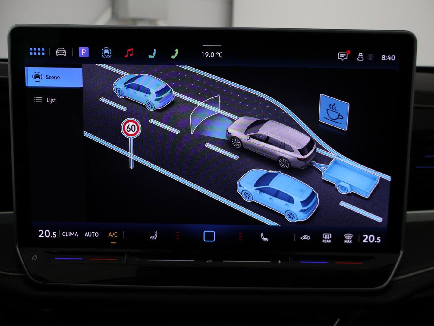 Volkswagen Passat Variant 1.5 eTSI MHEV Elegance | Leder/alcantara | Adaptive cruise | Head-up | Stuur/stoelverwarming | Camera | Park assist | Sfeerverlichting | Carplay