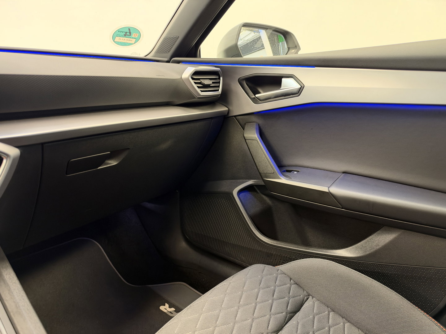 SEAT Leon 1.4 TSI eHybrid PHEV FR Business Intense Panorama | Camera | ACC | Stuur- & Stoelverwarming
