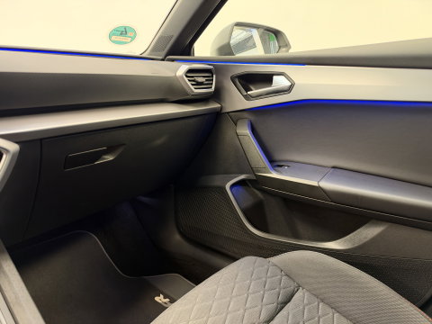 SEAT Leon 1.4 TSI eHybrid PHEV FR Business Intense Panorama | Camera | ACC | Stuur- & Stoelverwarming
