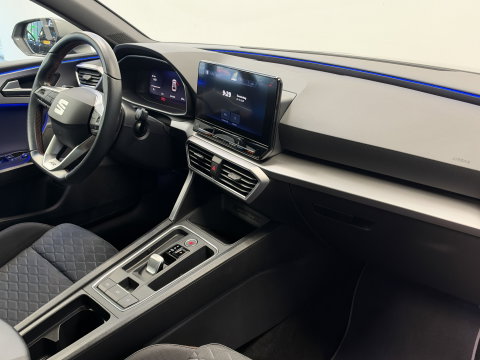 SEAT Leon 1.4 TSI eHybrid PHEV FR Business Intense Panorama | Camera | ACC | Stuur- & Stoelverwarming