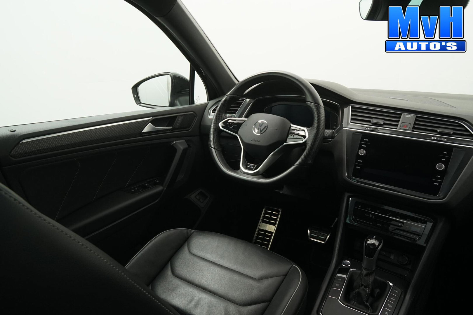 Volkswagen Tiguan 1.4 TSI PHEV R-Line|PANO|STOEL/STUUR.VERW|SOH94%