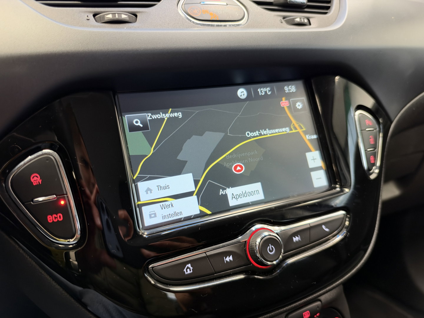 Opel Corsa 1.4 Favourite 5-Drs. Airco CruiseControl Navigatie