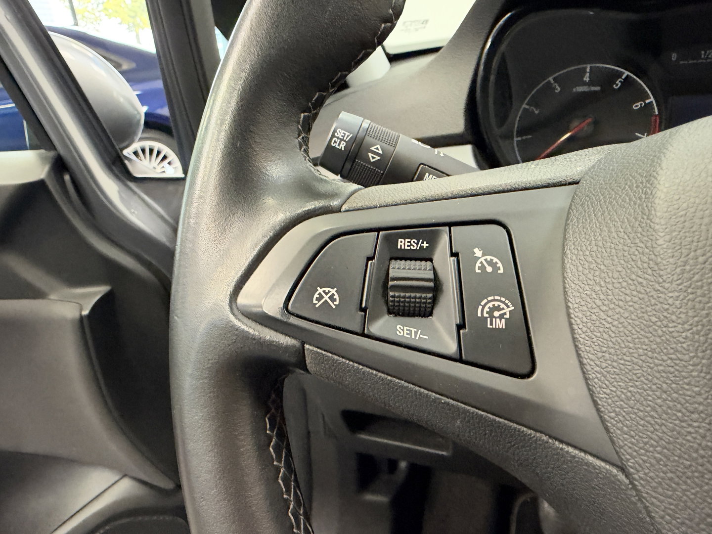 Opel Corsa 1.4 Favourite 5-Drs. Airco CruiseControl Navigatie