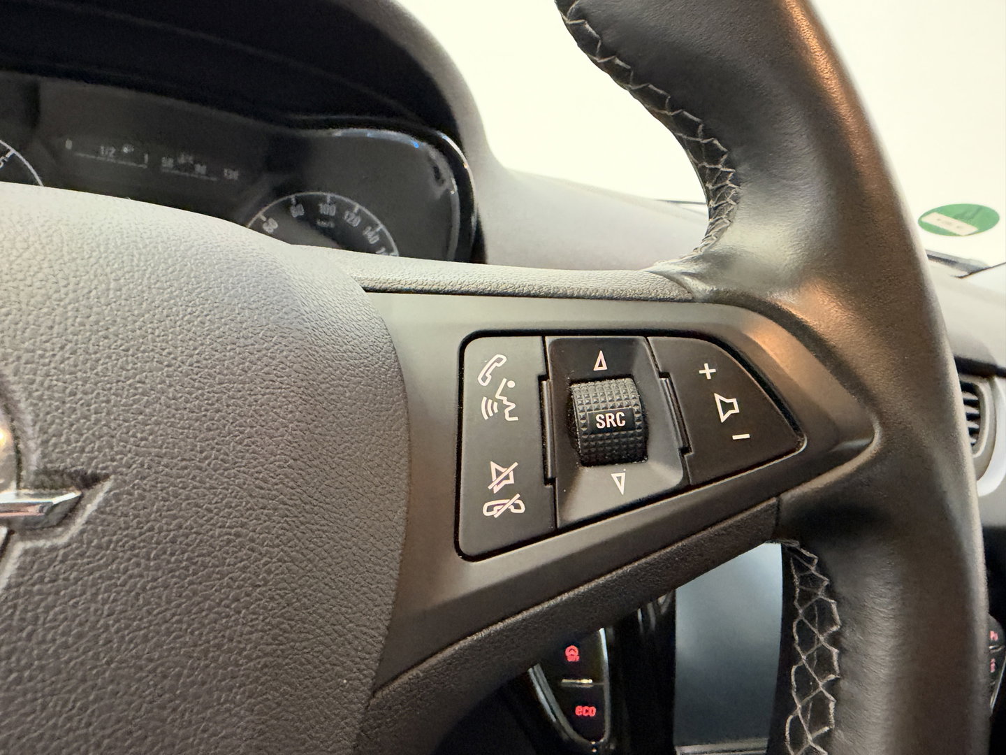 Opel Corsa 1.4 Favourite 5-Drs. Airco CruiseControl Navigatie