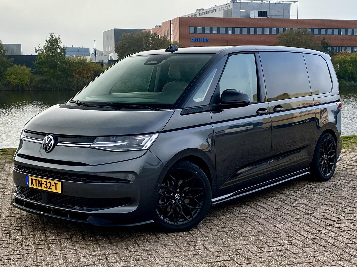 Volkswagen Multivan 1.5 eHybrid Bulli Edition 4Motion | PANO | BODYKIT | 7P | NIEUW | 4x4