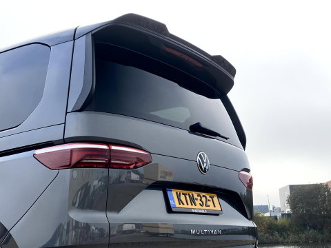 Volkswagen Multivan 1.5 eHybrid Bulli Edition 4Motion | PANO | BODYKIT | 7P | NIEUW | 4x4