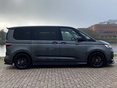 Volkswagen Multivan 1.5 eHybrid Bulli Edition 4Motion | PANO | BODYKIT | 7P | NIEUW | 4x4