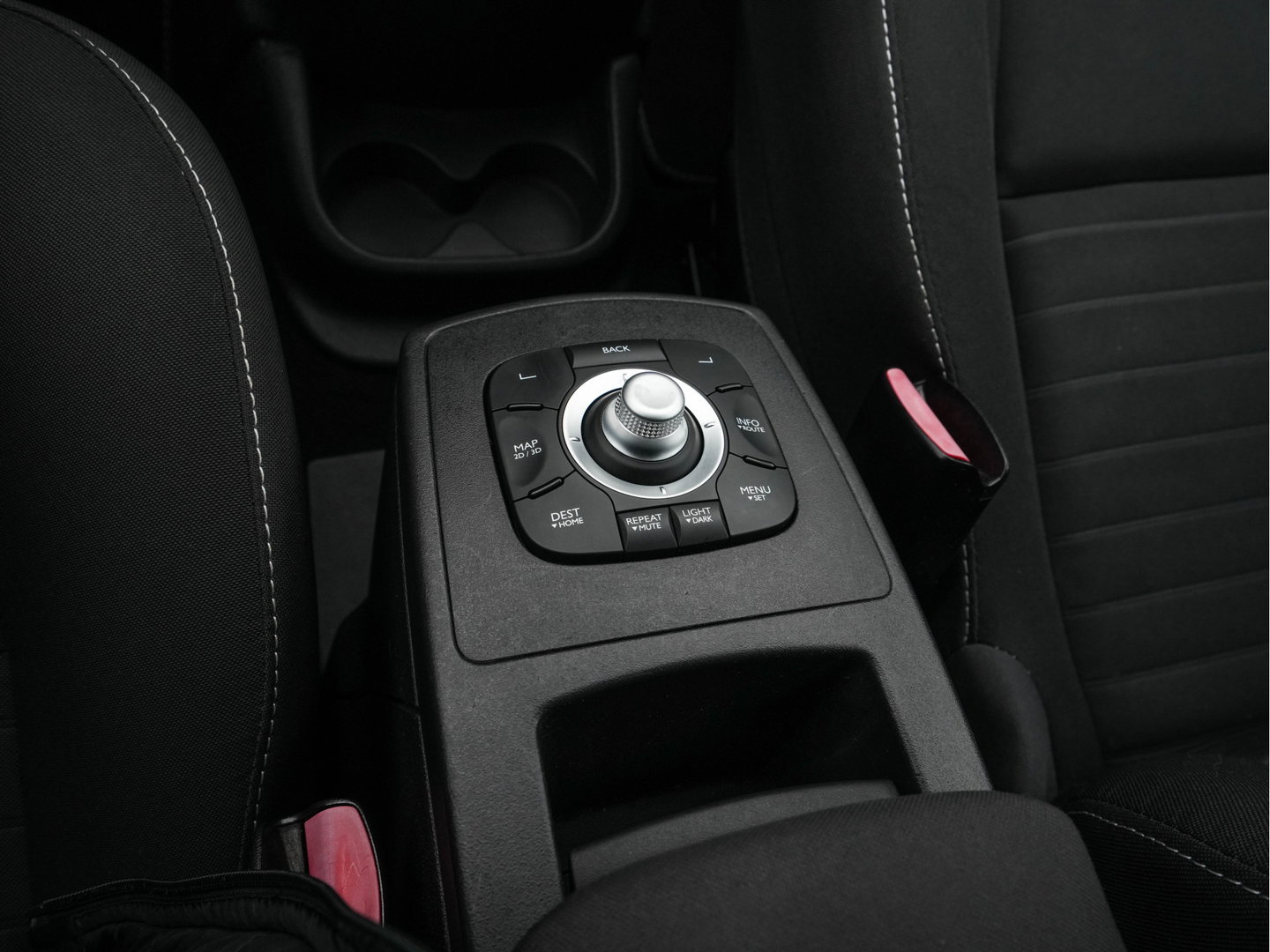 Renault Scénic 1.5 dCi Limited Aut. *DIGI-COCKPIT | NAVI-FULLMAP | HEATED-COMFORTSEATS | KEYLESS | PRIVACY-GLASS | ECC | PDC | 16''ALU*