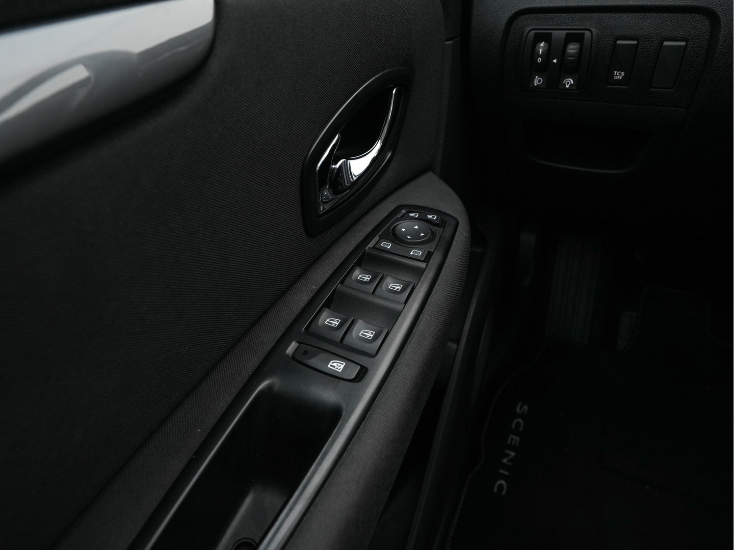 Renault Scénic 1.5 dCi Limited Aut. *DIGI-COCKPIT | NAVI-FULLMAP | HEATED-COMFORTSEATS | KEYLESS | PRIVACY-GLASS | ECC | PDC | 16''ALU*