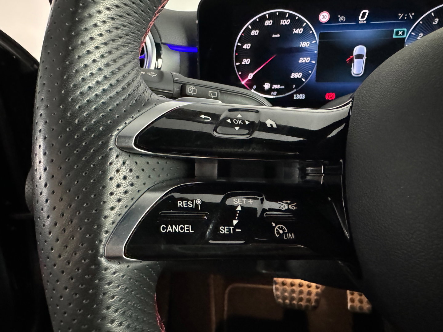 Mercedes-Benz A-Klasse 180 AMG Stoelverwarming|Camera|Sfeerverlichting