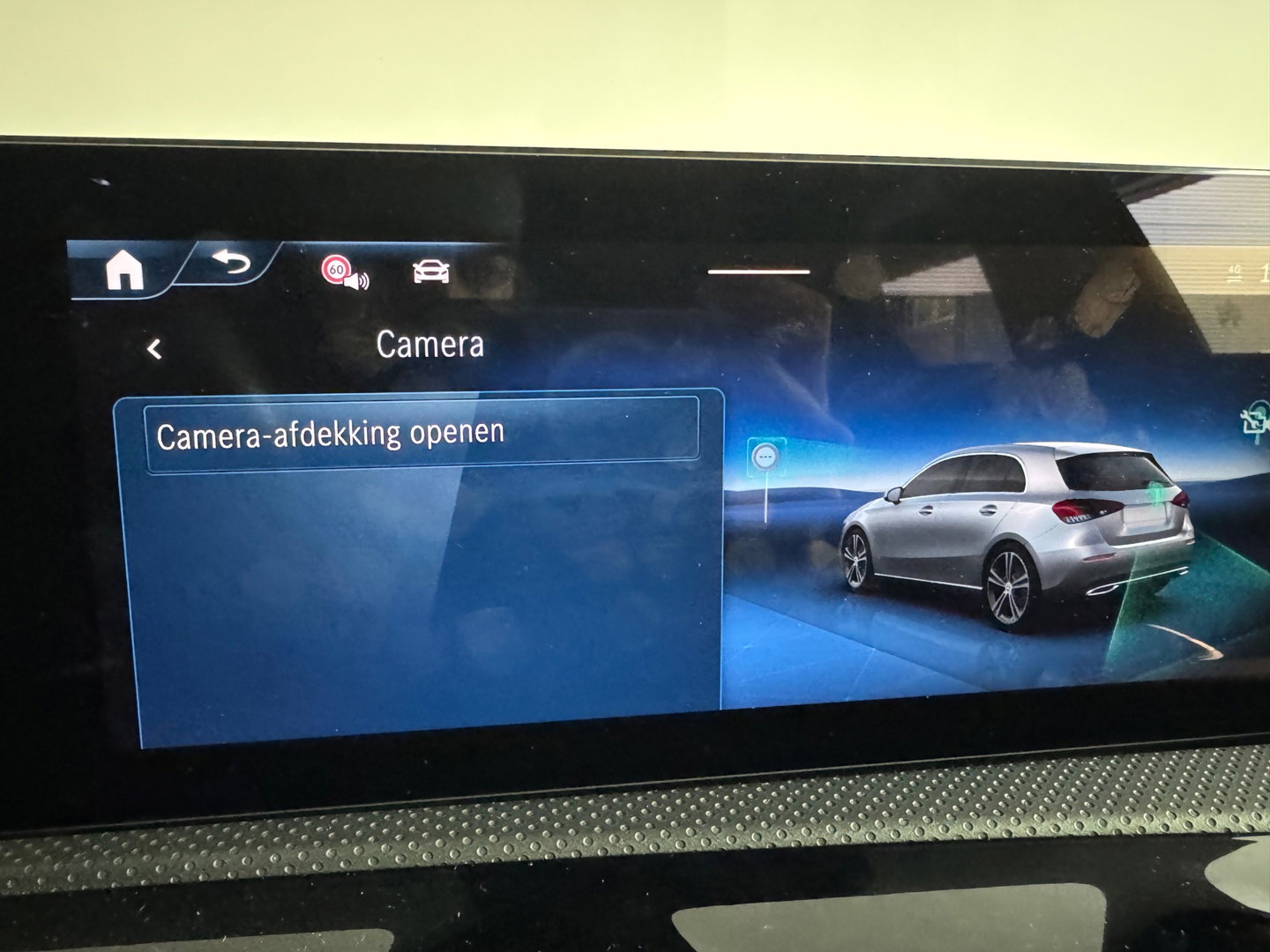 Mercedes-Benz A-Klasse 180 AMG Stoelverwarming|Camera|Sfeerverlichting
