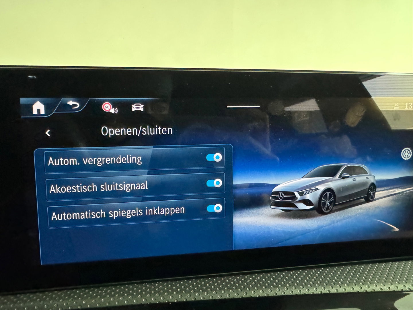 Mercedes-Benz A-Klasse 180 AMG Stoelverwarming|Camera|Sfeerverlichting