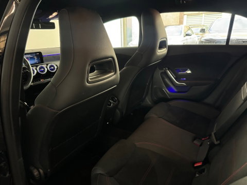 Mercedes-Benz A-Klasse 180 AMG Stoelverwarming|Camera|Sfeerverlichting