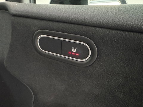 Mercedes-Benz A-Klasse 180 AMG Stoelverwarming|Camera|Sfeerverlichting