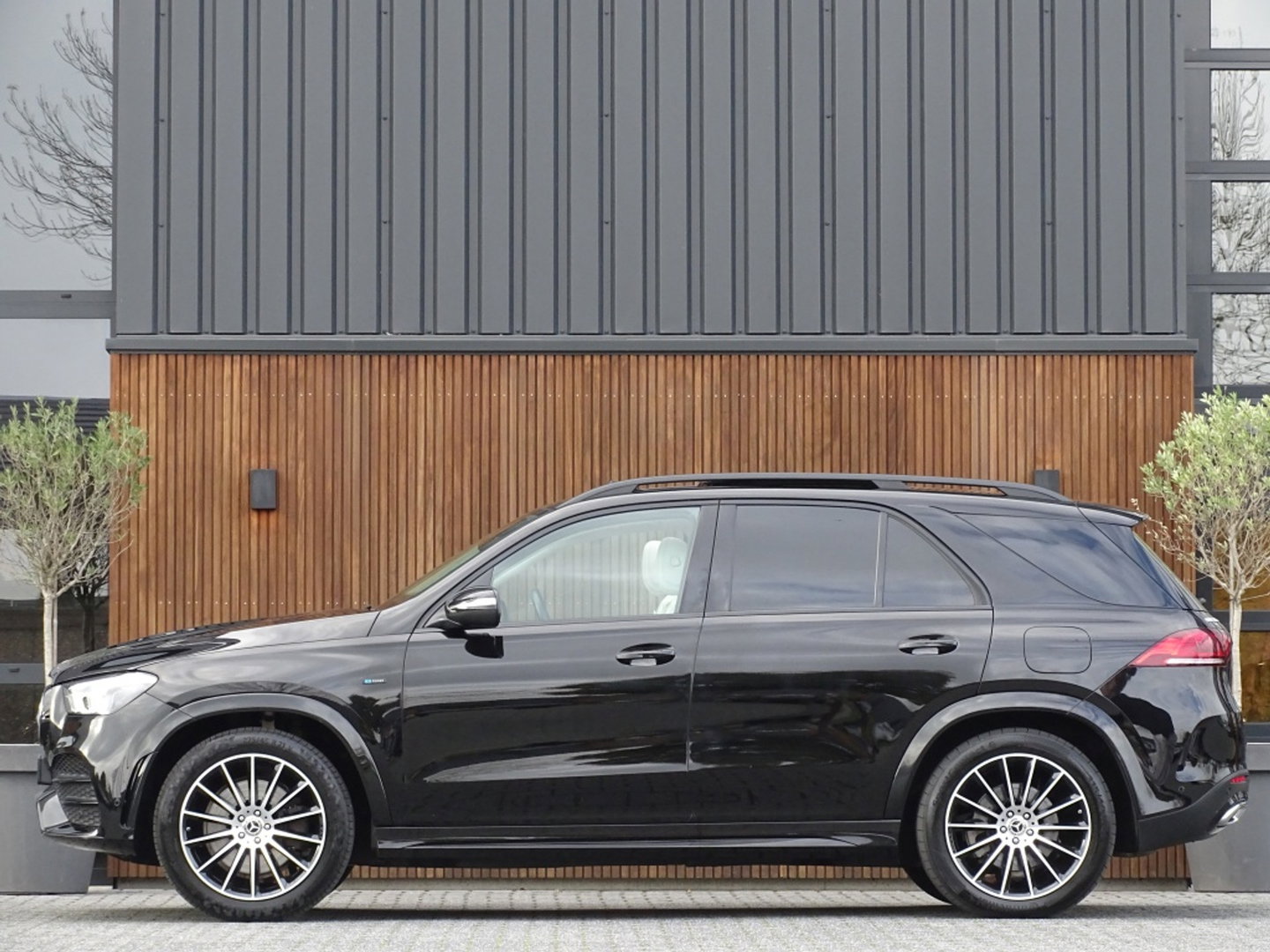 Mercedes-Benz GLE 350e 333PK 4-Matic AMG / panorama / Burmester / LED