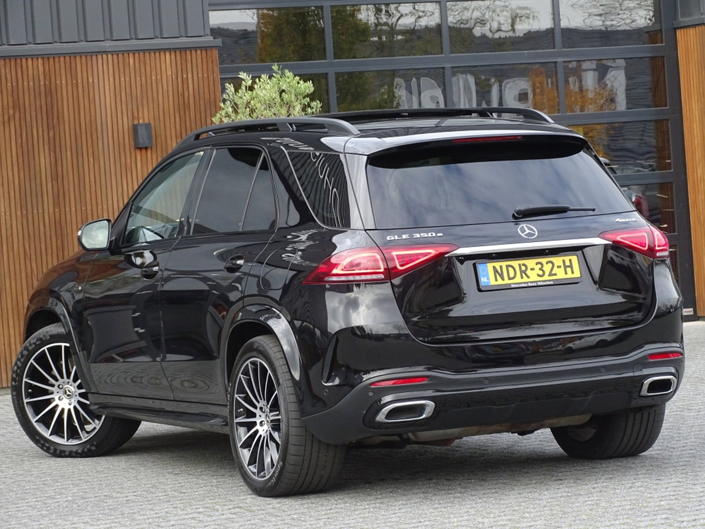 Mercedes-Benz GLE 350e 333PK 4-Matic AMG / panorama / Burmester / LED