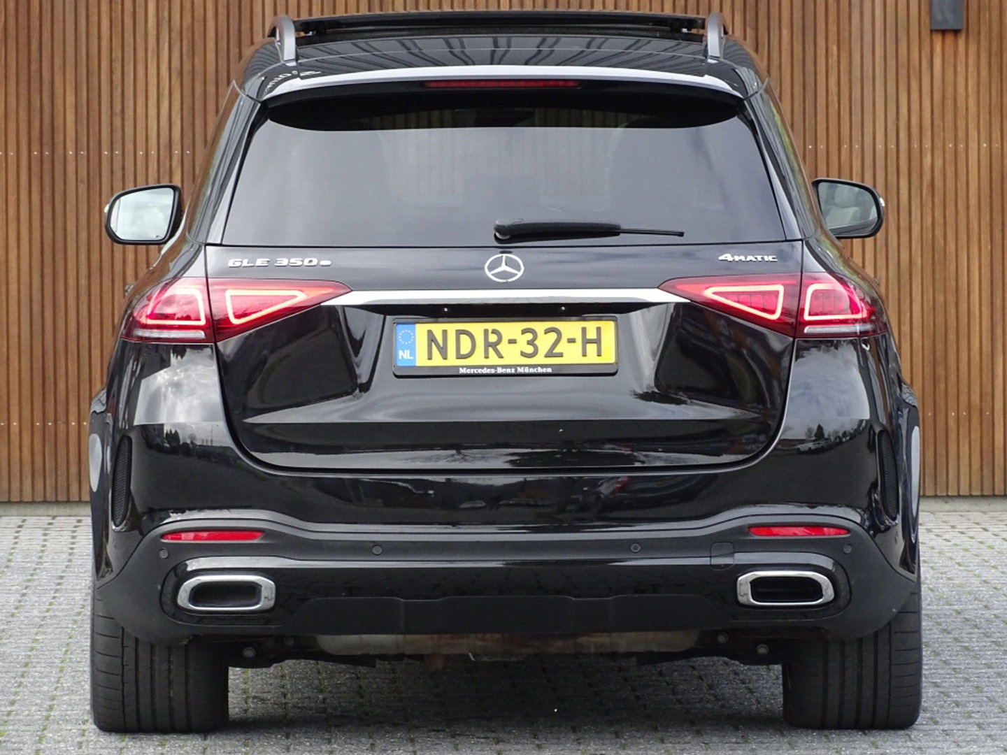 Mercedes-Benz GLE 350e 333PK 4-Matic AMG / panorama / Burmester / LED