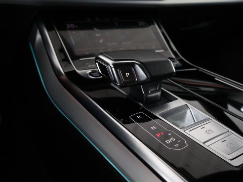 Audi Q8 60 TFSI e quattro Pro Line S Competition | SOH 79,5 % |