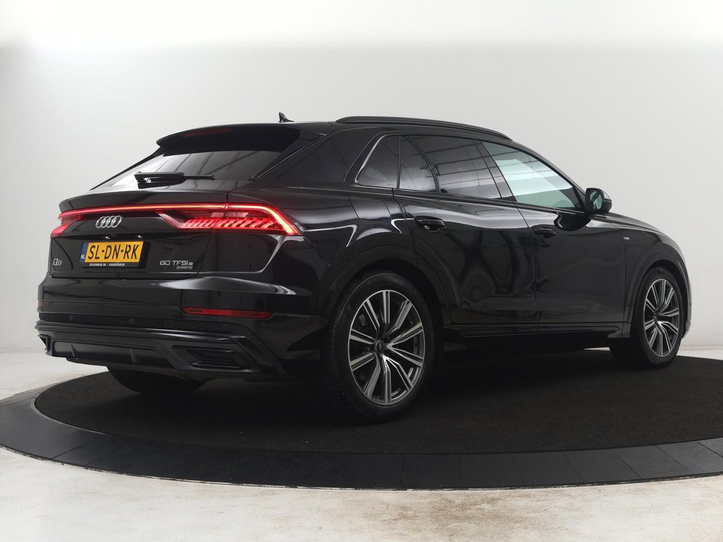 Audi Q8 60 TFSI e quattro Pro Line S Competition | SOH 79,5% | Cruise control | Memory | Stoelverwarming | 360 camera | Navigatie | Carplay | Climate control
