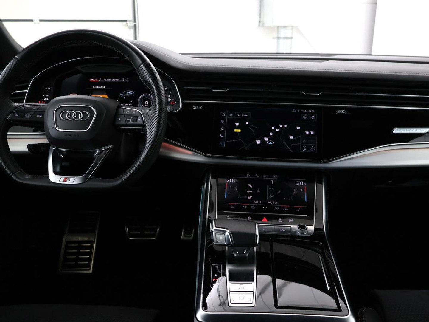 Audi Q8 60 TFSI e quattro Pro Line S Competition | SOH 79,5% | Cruise control | Memory | Stoelverwarming | 360 camera | Navigatie | Carplay | Climate control