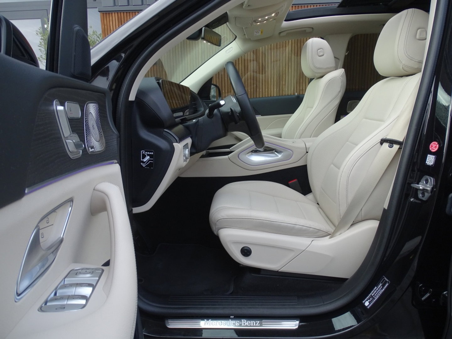 Mercedes-Benz GLE 350e 333PK 4-Matic AMG / panorama / Burmester / LED