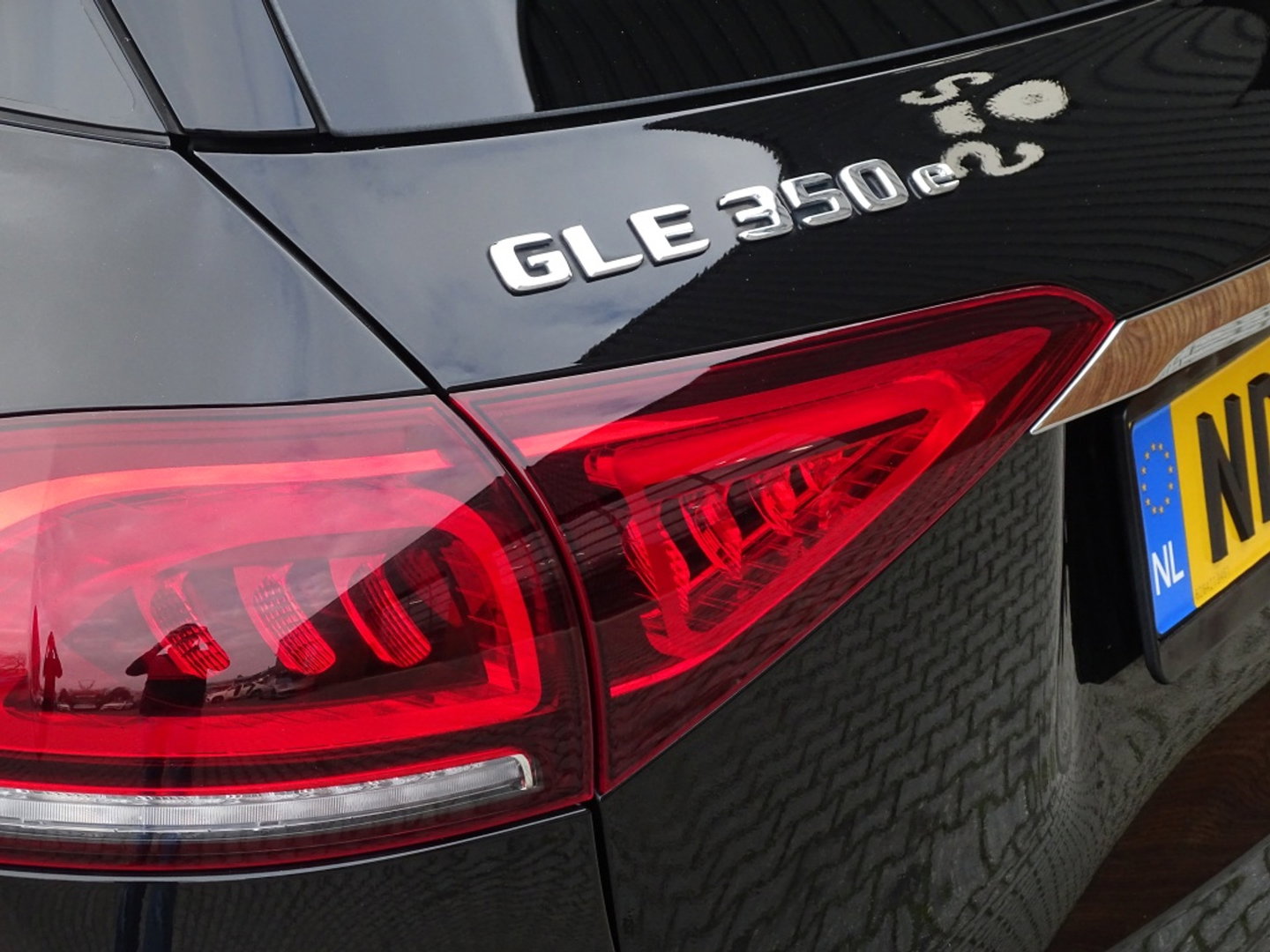 Mercedes-Benz GLE 350e 333PK 4-Matic AMG / panorama / Burmester / LED