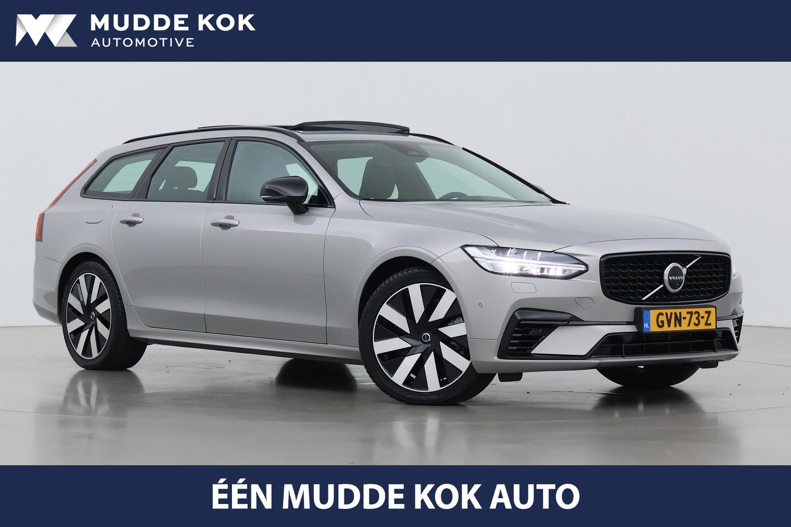 Volvo V90 T6 Ultra Dark | Panoramadak | Trekhaak | 360-camera | Head-Up | Harman/Kardon