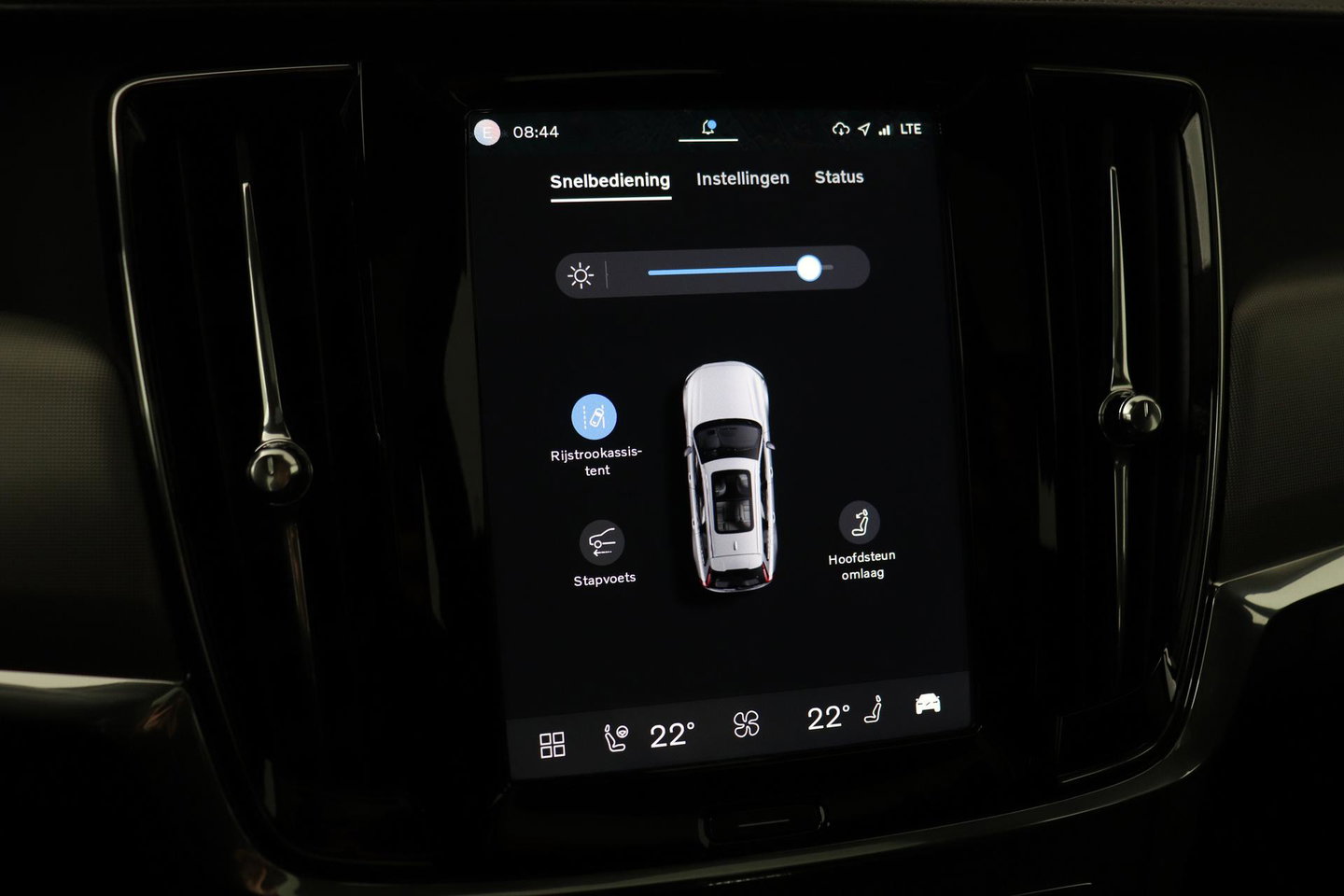 Volvo V90 T6 Ultra Dark | Panoramadak | Trekhaak | 360-camera | Head-Up | Harman/Kardon