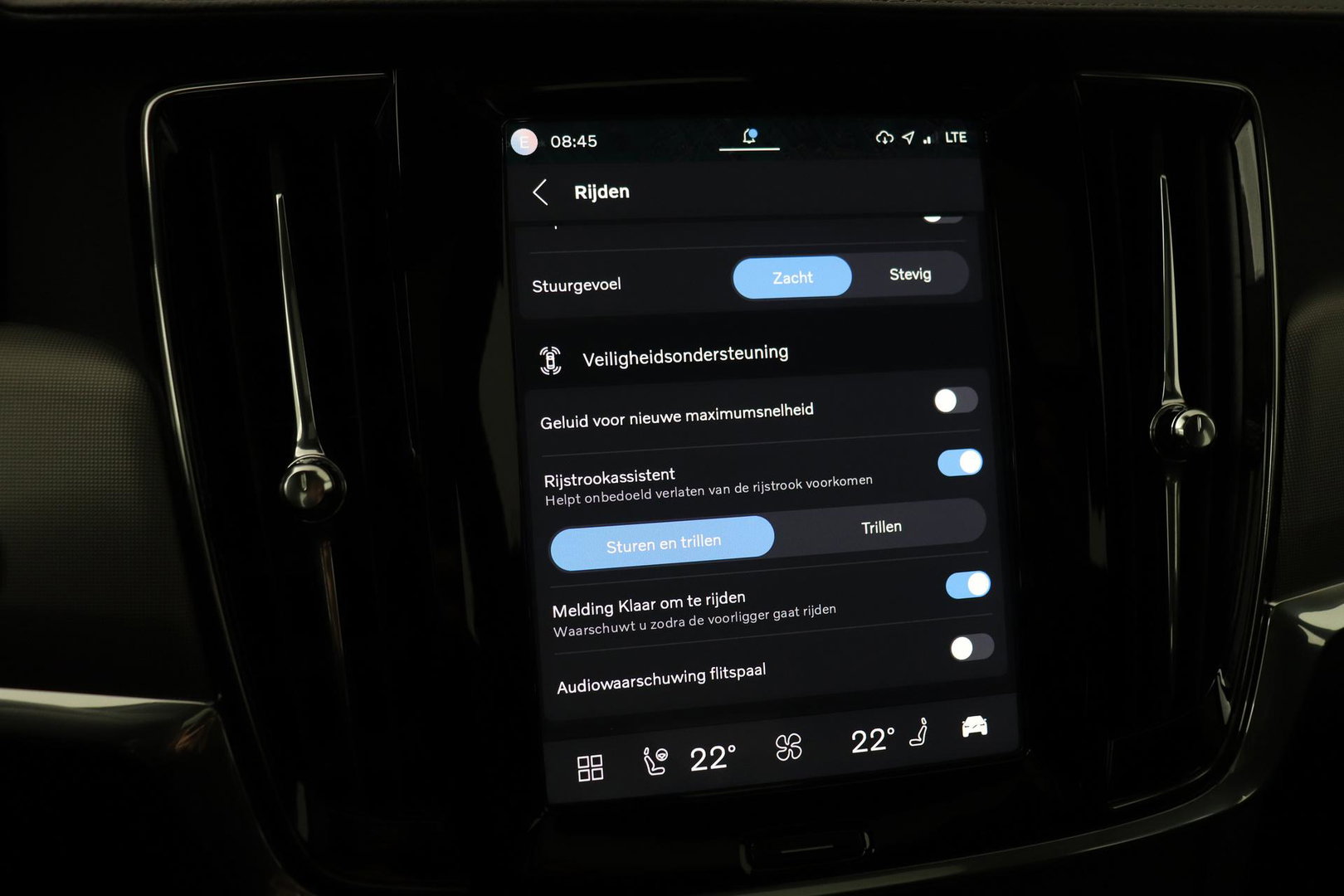 Volvo V90 T6 Ultra Dark | Panoramadak | Trekhaak | 360-camera | Head-Up | Harman/Kardon