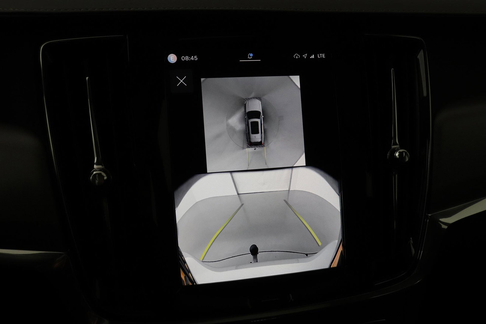 Volvo V90 T6 Ultra Dark | Panoramadak | Trekhaak | 360-camera | Head-Up | Harman/Kardon