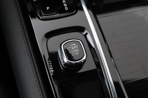Volvo V90 T6 Ultra Dark | Panoramadak | Trekhaak | 360-camera | Head-Up | Harman/Kardon