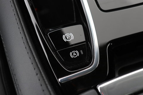 Volvo V90 T6 Ultra Dark | Panoramadak | Trekhaak | 360-camera | Head-Up | Harman/Kardon